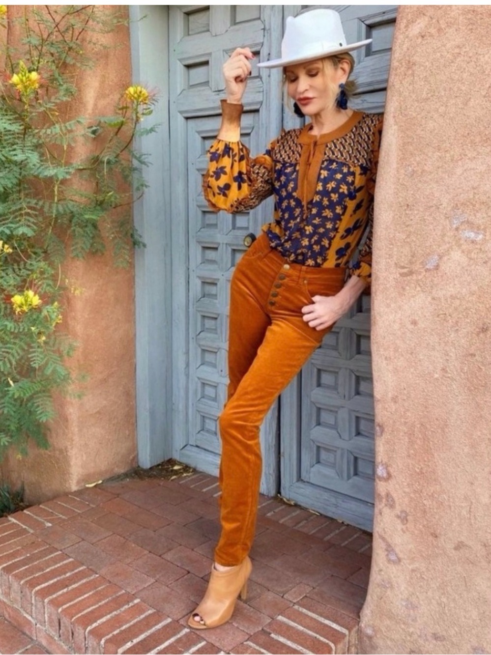 CAbi #3927 Rust Orange Corduroy Button-Front Women’s Jeans - Picture 2 of 7